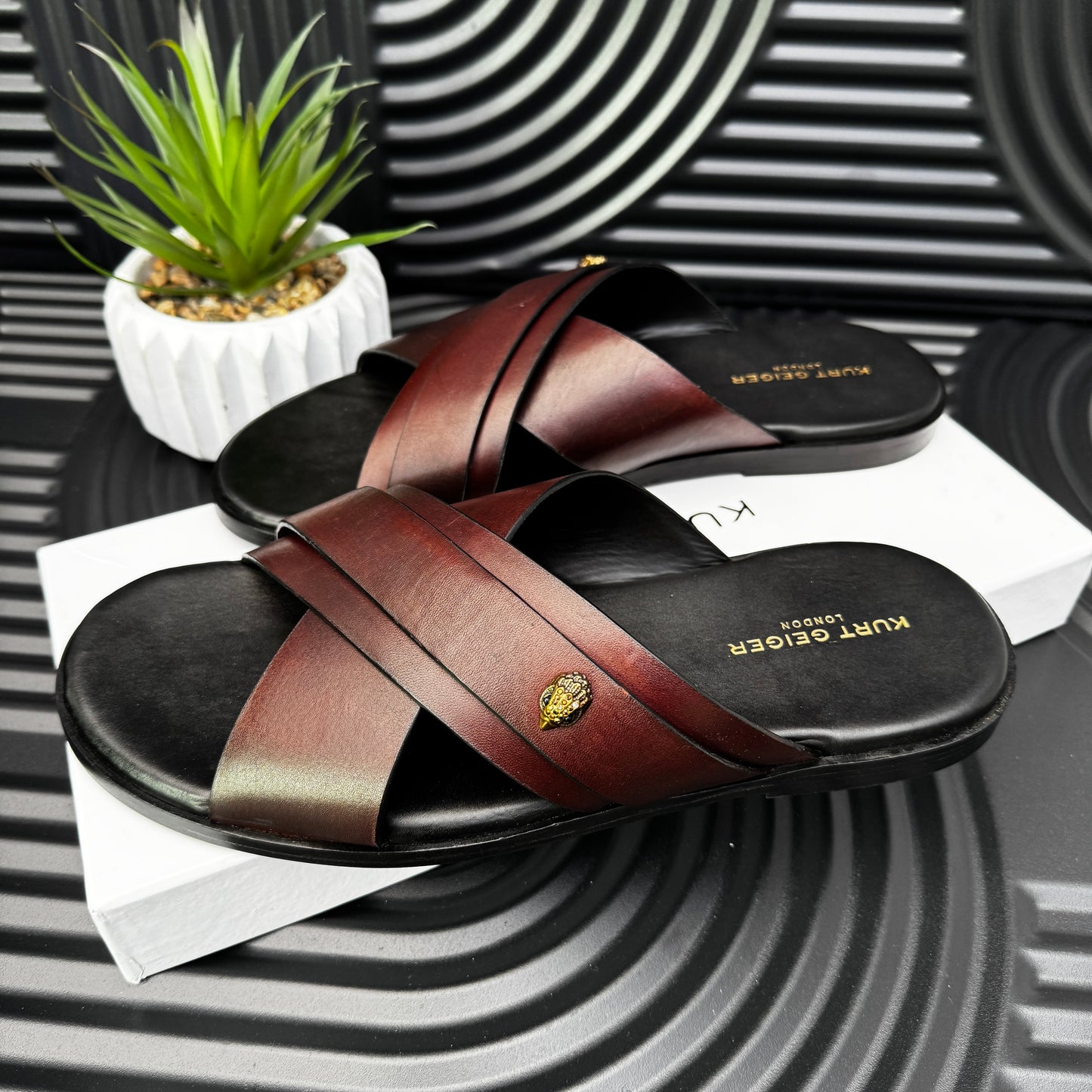 Leather Cross Strap sandal Brown
