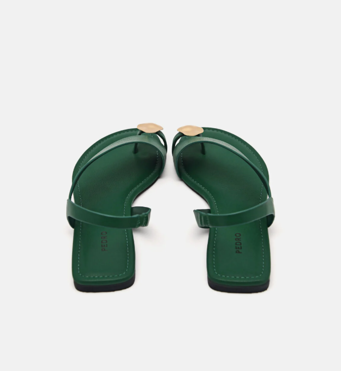 Toe Ring Sandals in Green