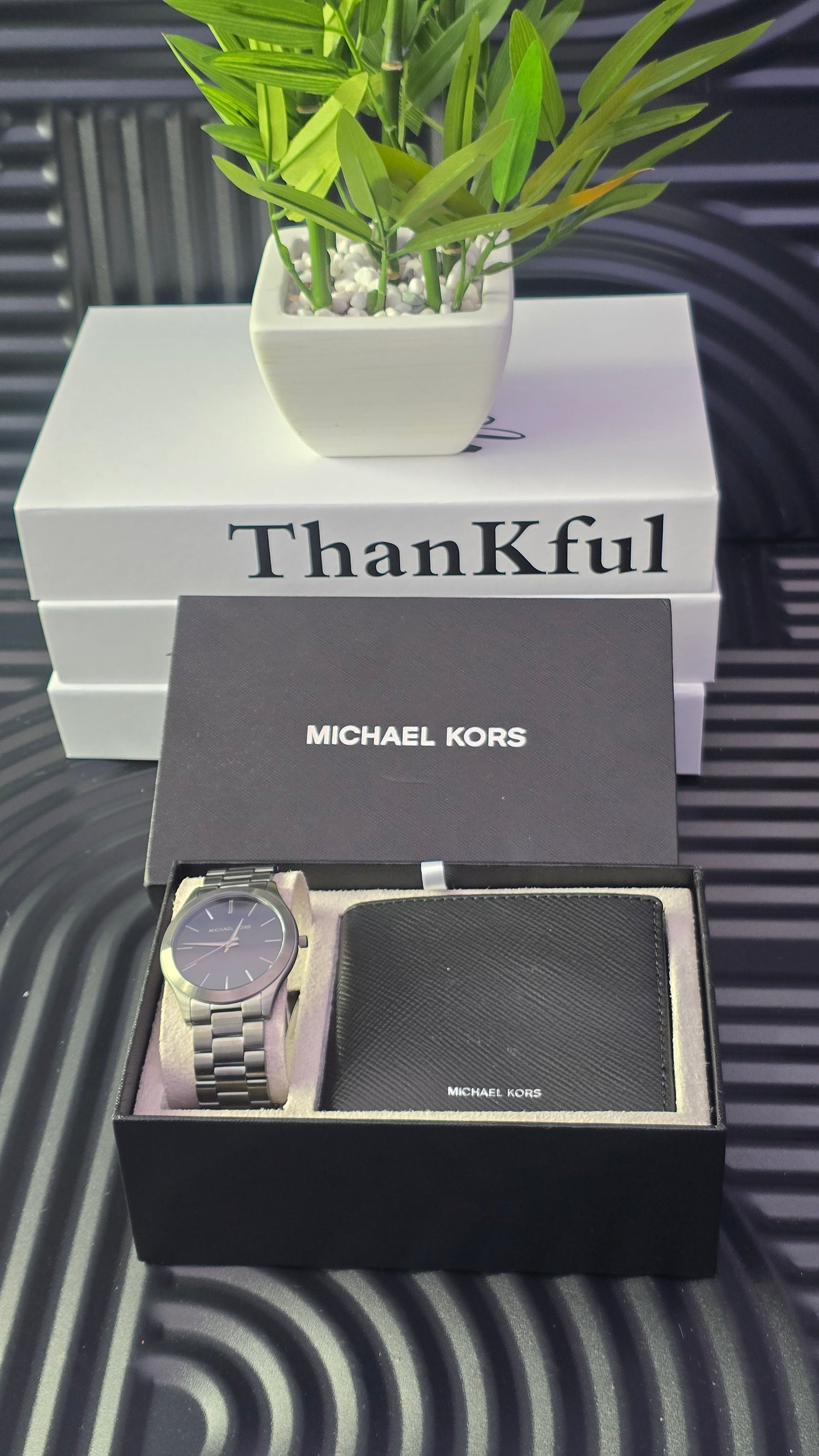 Michael Kors MK Watch & Wallet Set