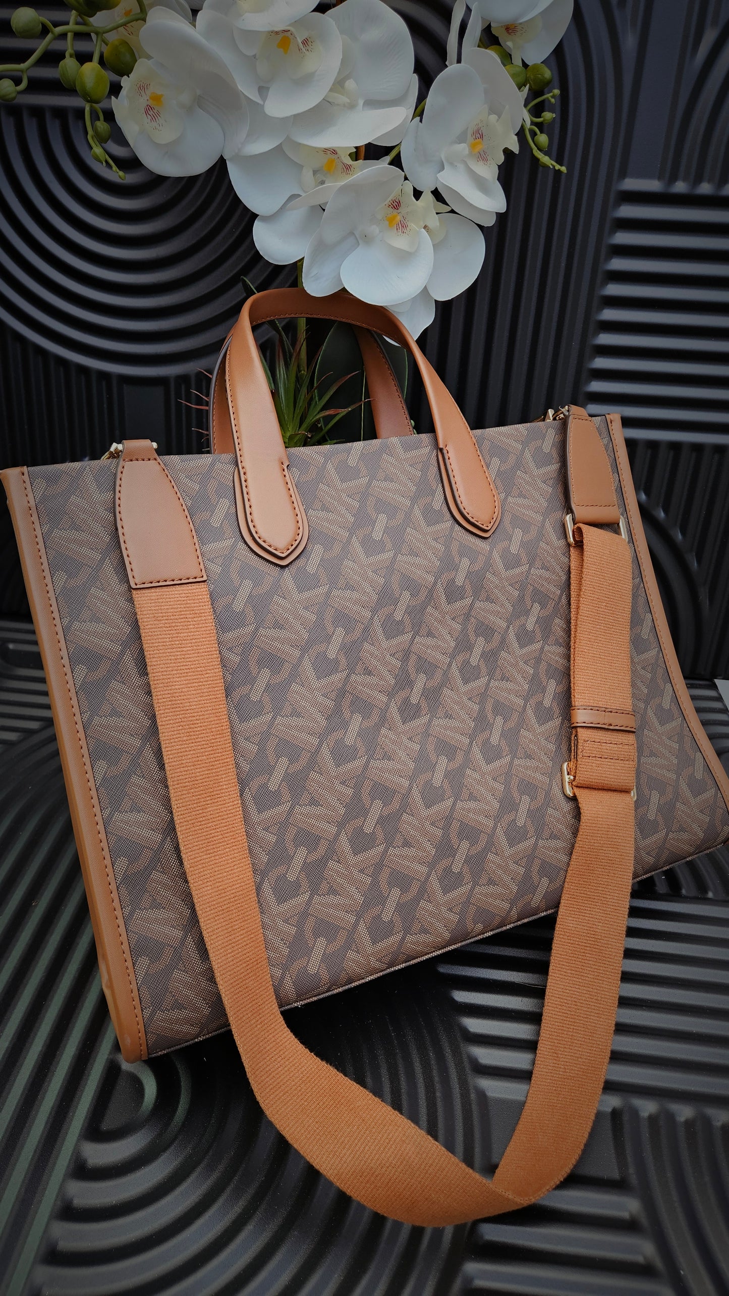 MK Womens Large Grab Tote