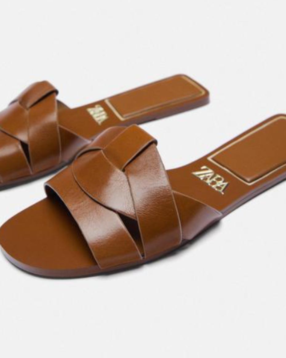 Flat criss-cross leather Sandal