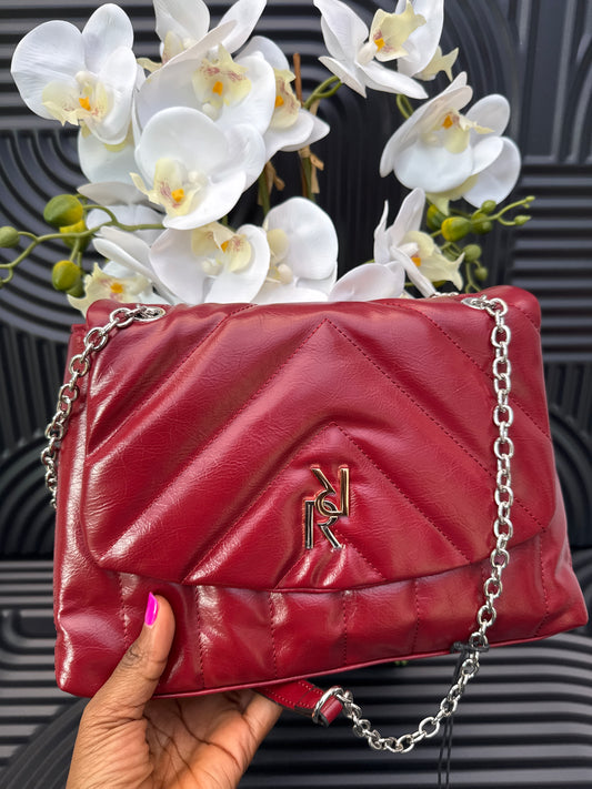 Red quilted chain strap shoulder bag