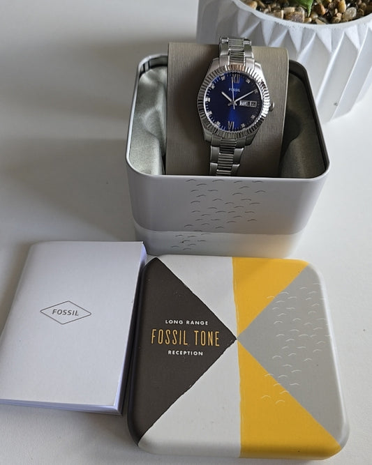 FOSSIL Ladies Watch With Blue Dial
