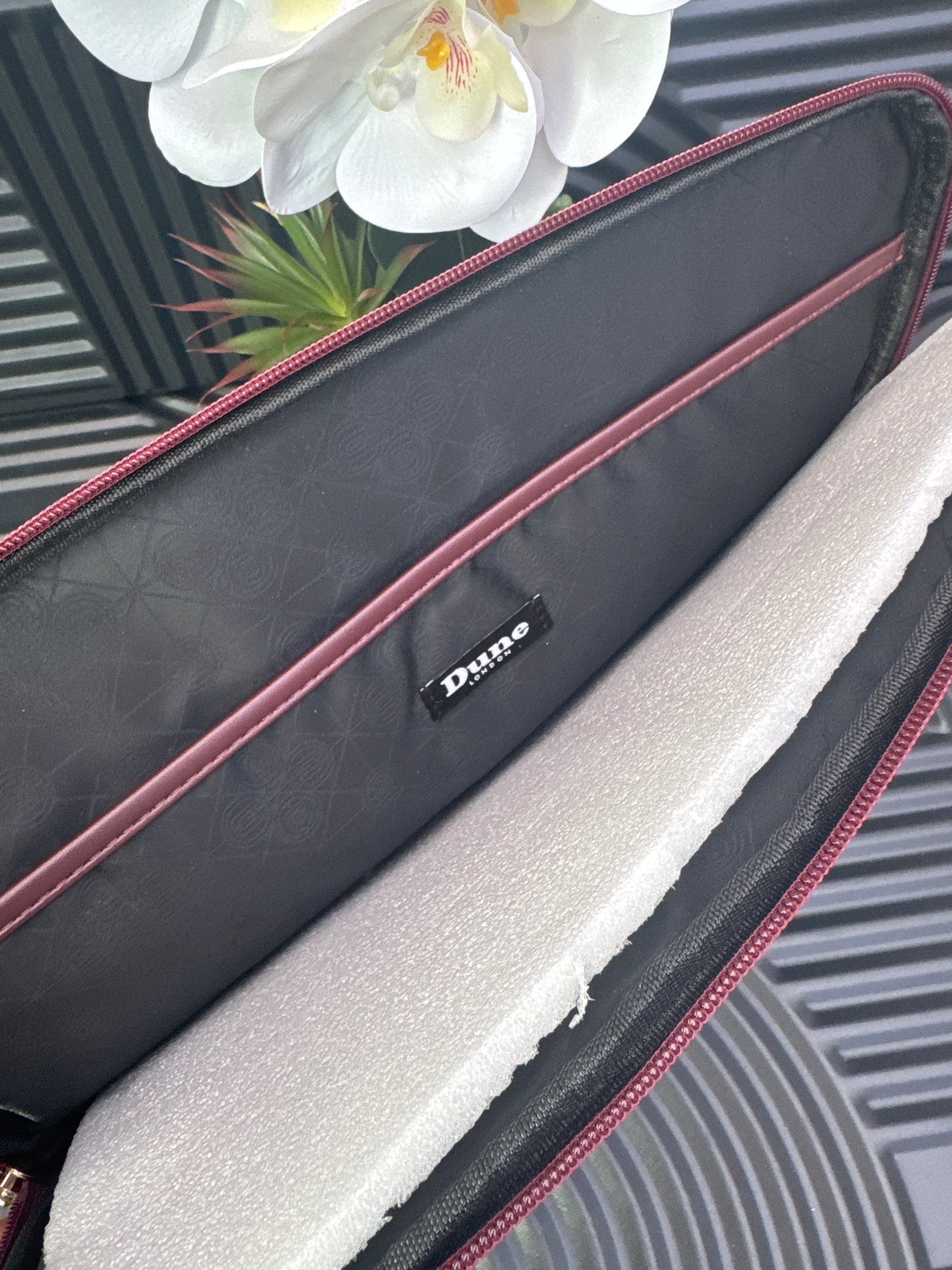 DUNE Quilted Laptop Sleeve