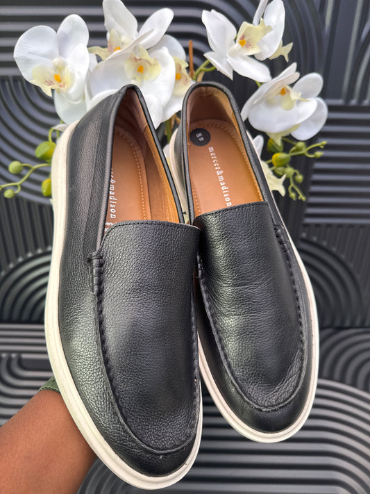 Slip on Black Leather Loafers for men