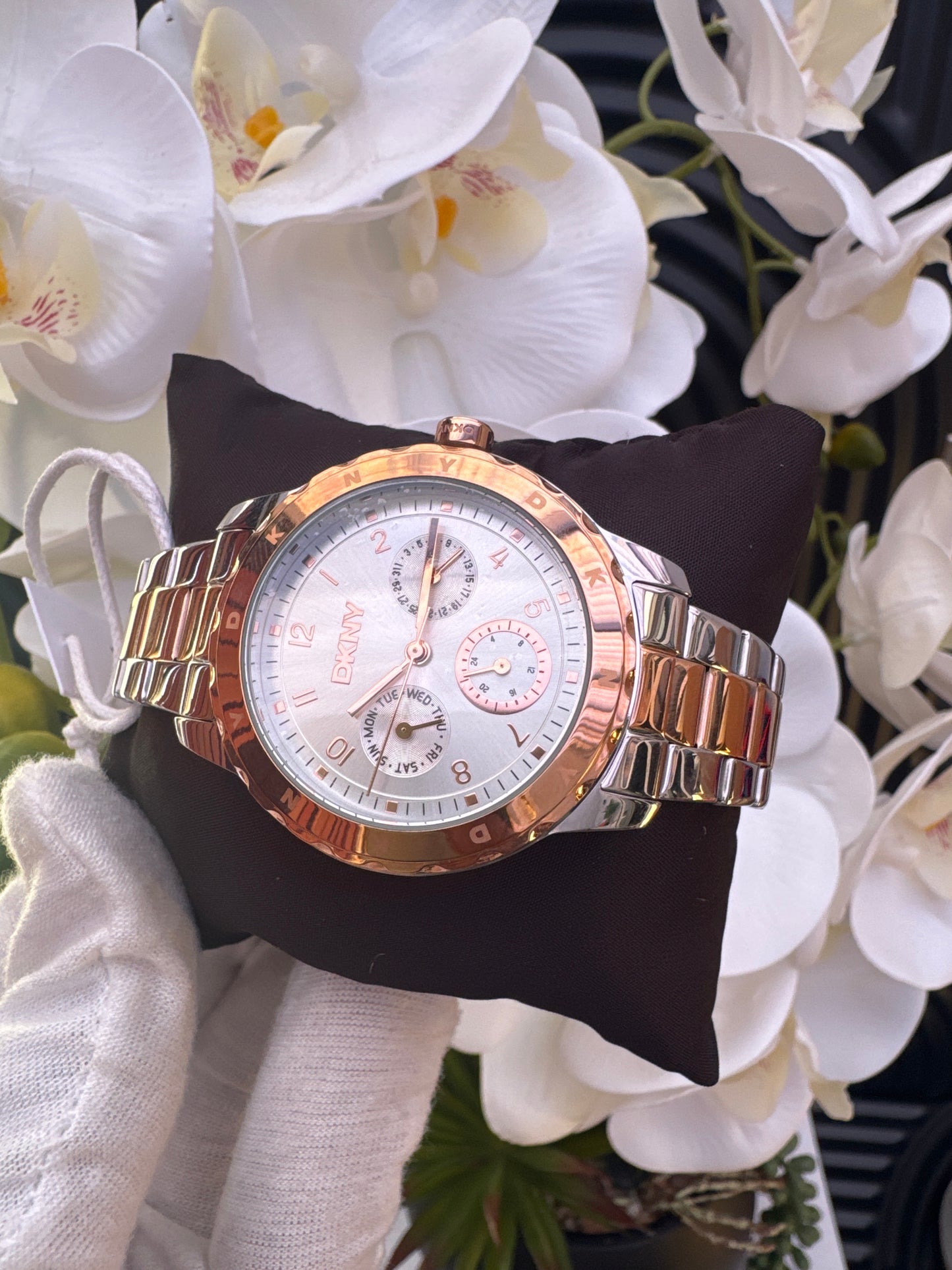 DKNY Women's Silver Dial Stainless Steel Watch