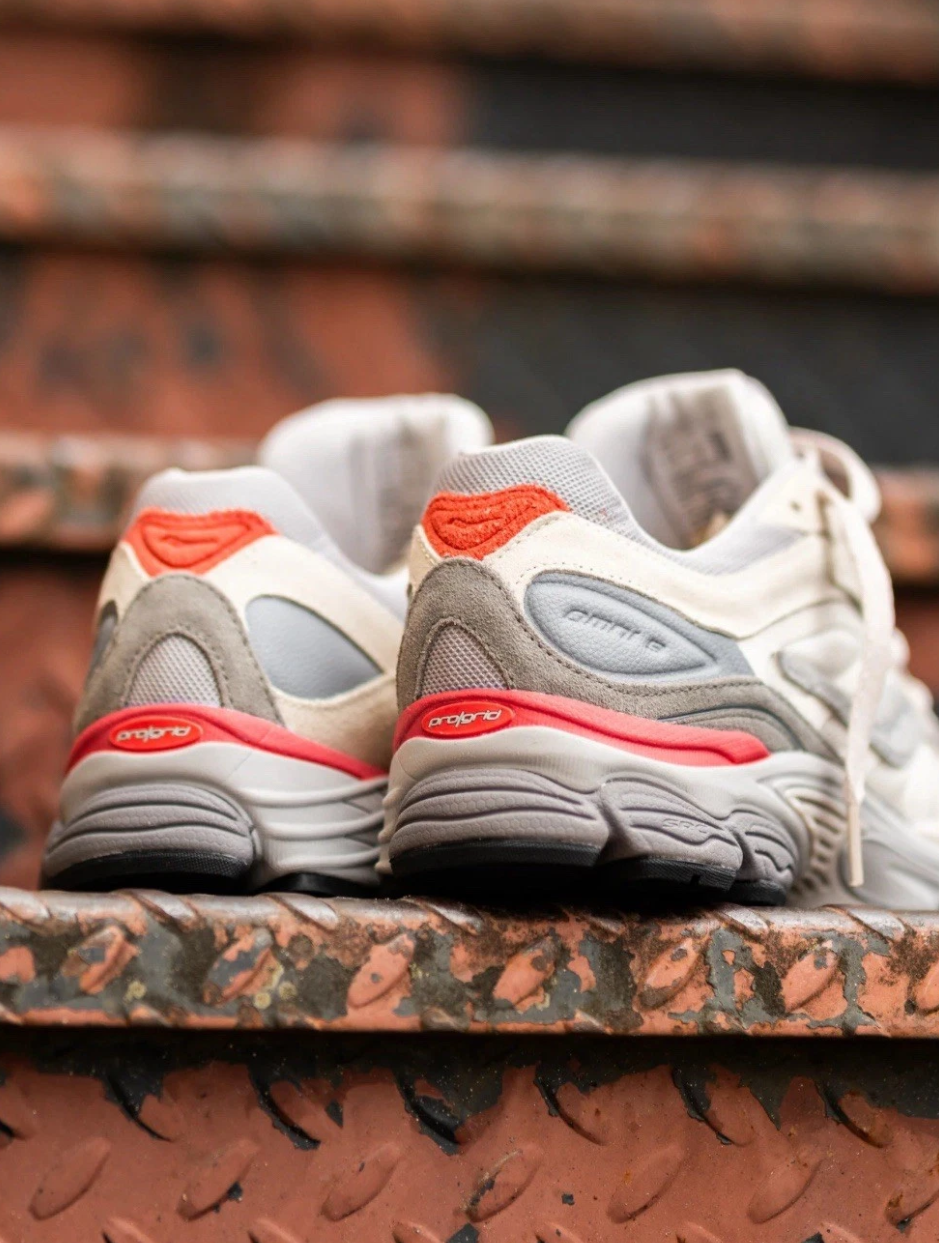 Saucony Omni 9 Unisex Trainers - Authentic Retail Product