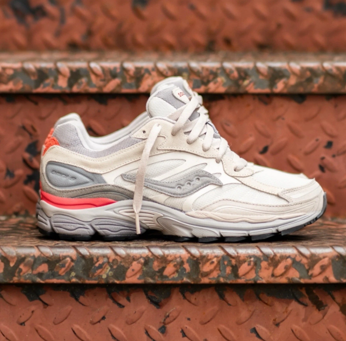 Saucony Omni 9 Unisex Trainers - Authentic Retail Product