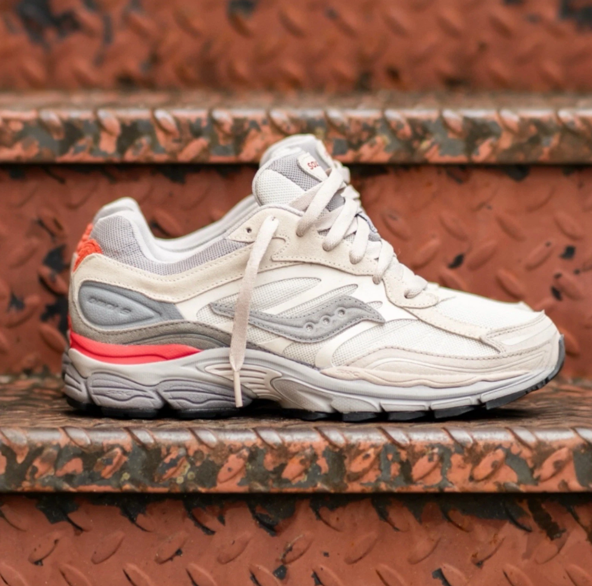 Saucony Omni 9 Unisex Trainers - Authentic Retail Product