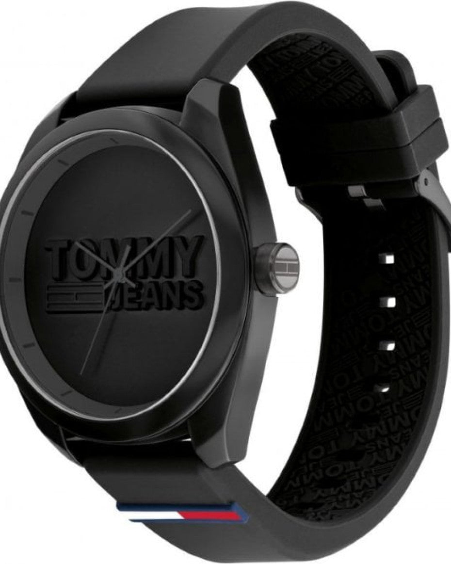 Tommy Hilfiger watch with silicone strap in black