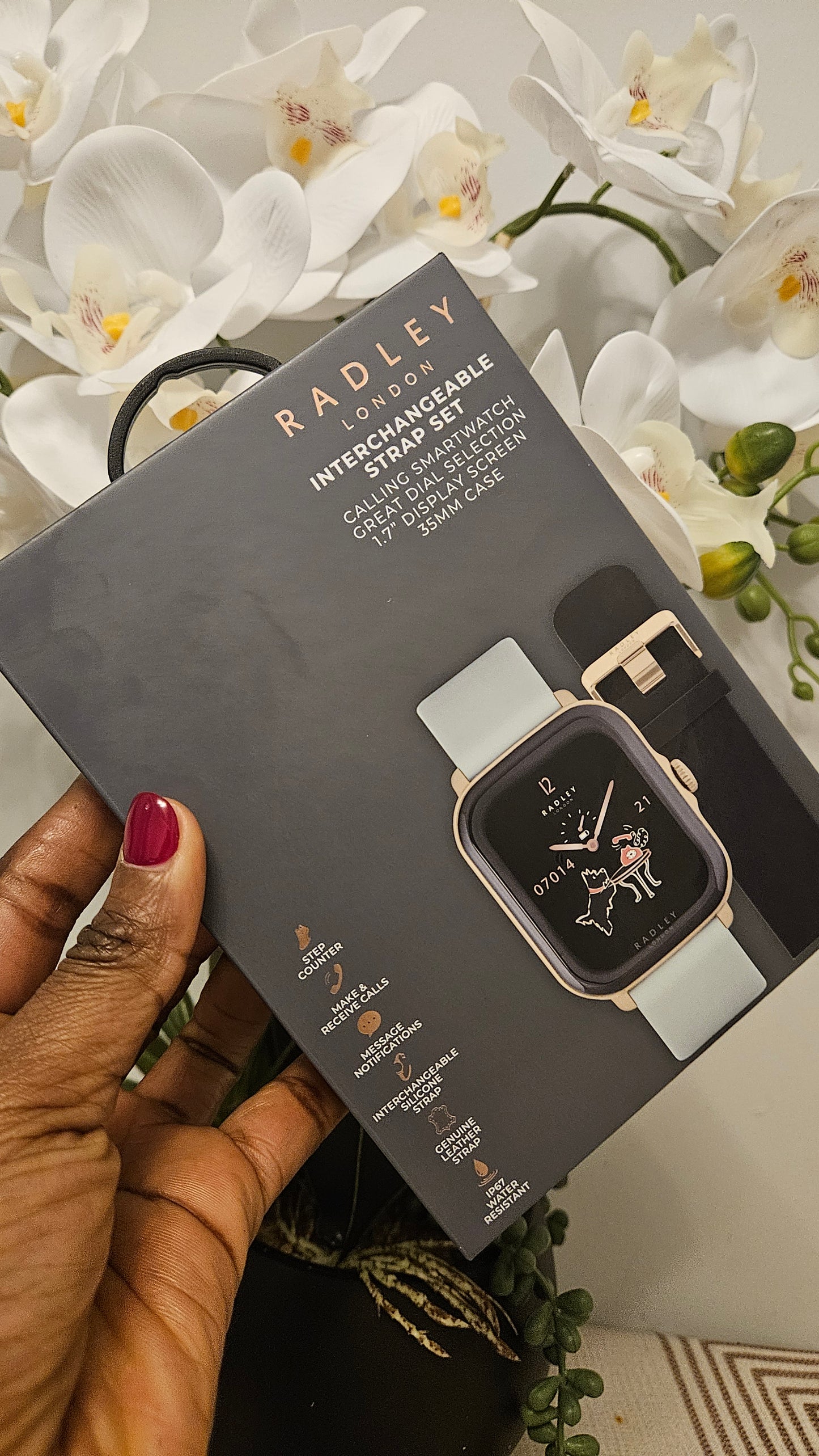 Smart Watch with Interchangeable Strap