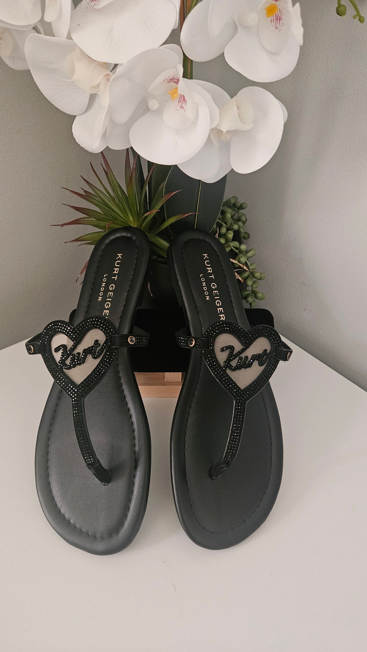 Kurt Geiger KG Heart T- Bar Sandal