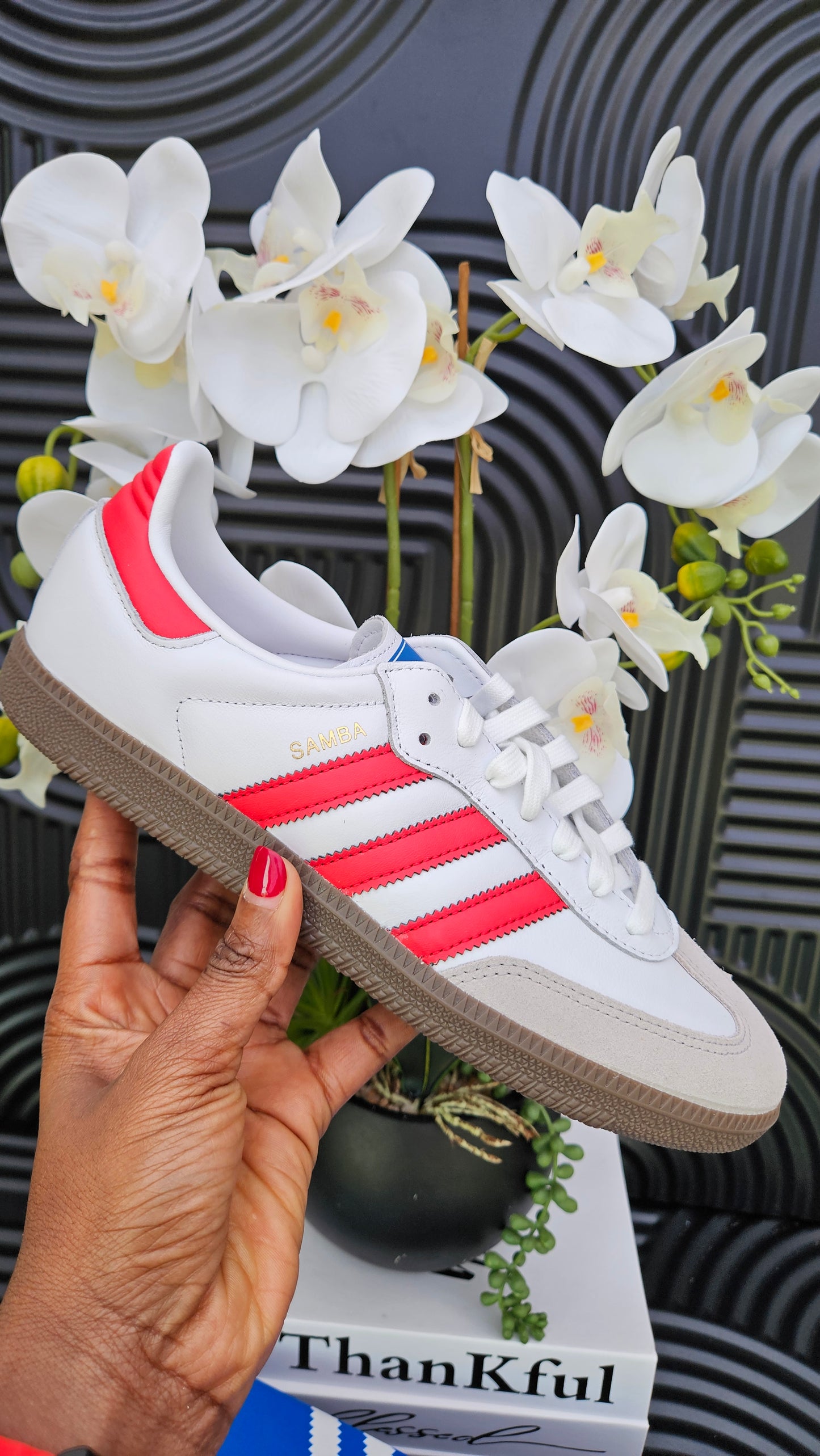 Best Selling Striped Unisex Sneakers in Red detail