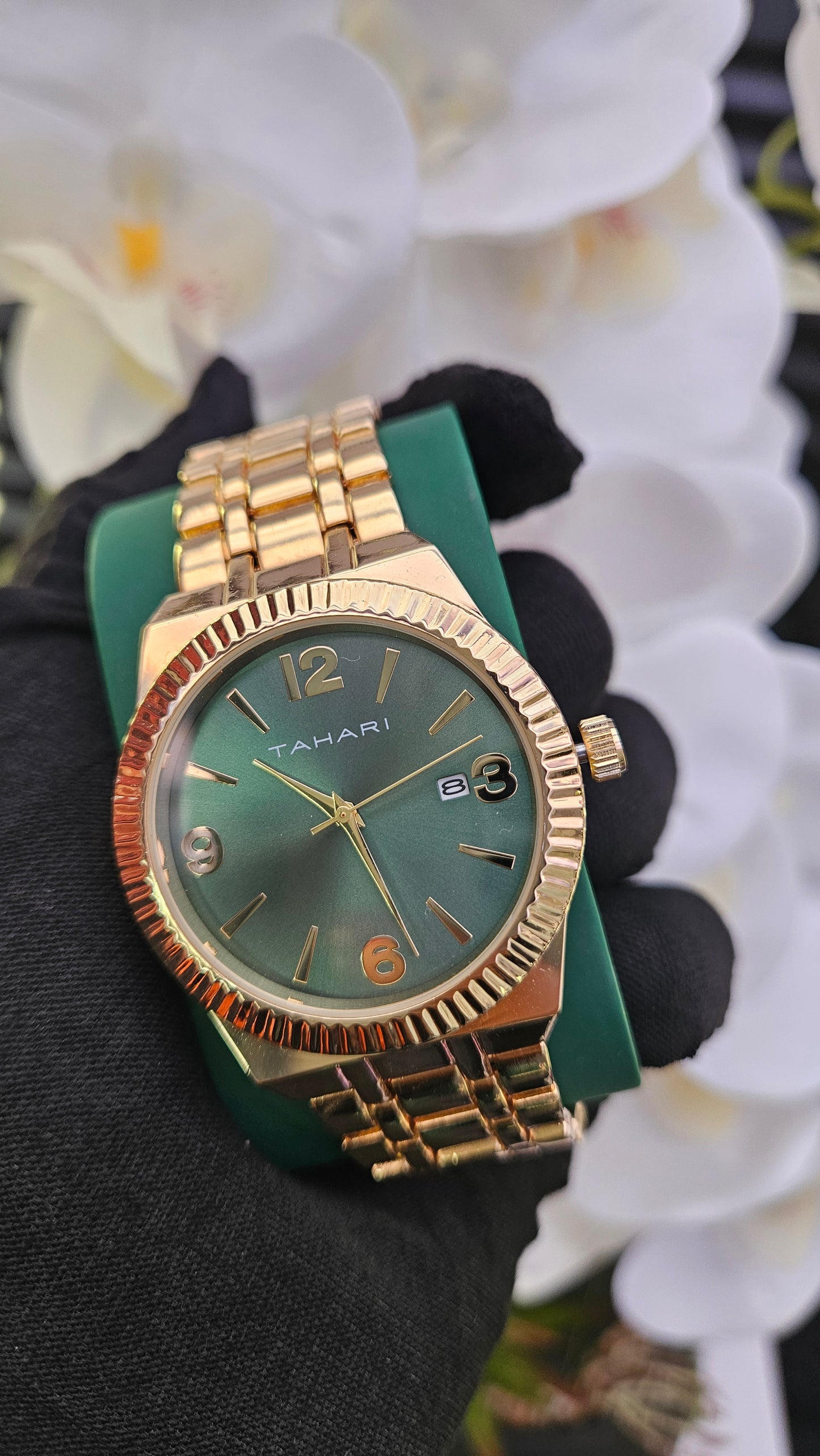 TAHARI Gold watch