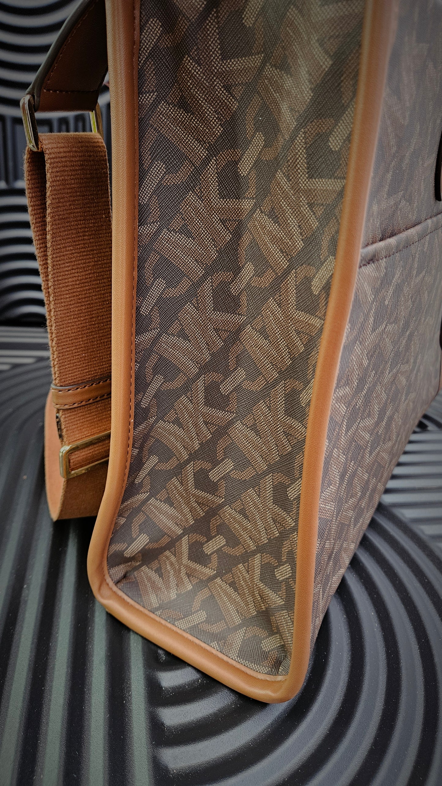 MK Womens Large Grab Tote