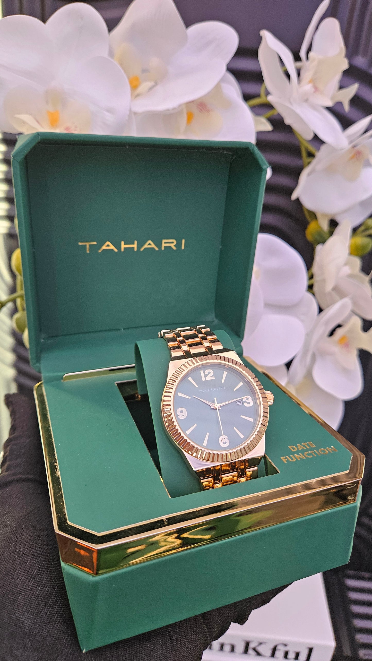 TAHARI Gold watch